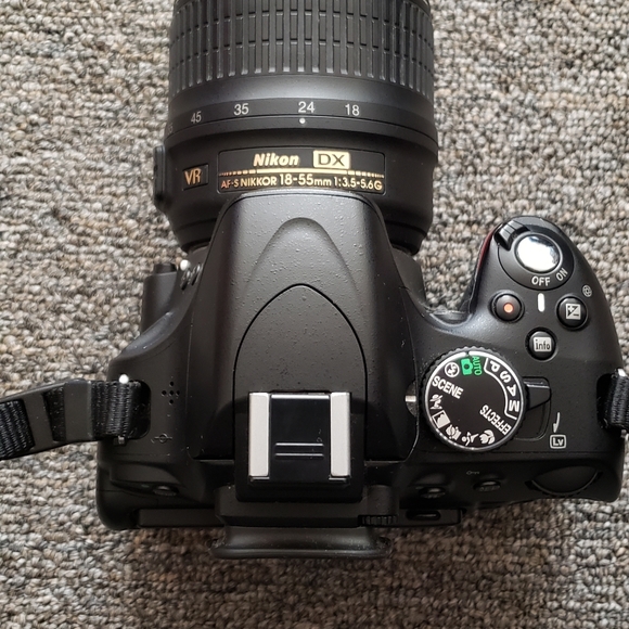 Nikon D5100 - Picture 3 of 14